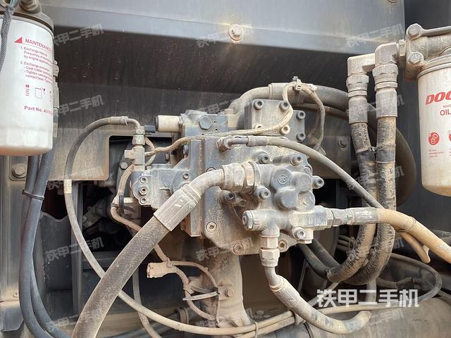 液压泵斜45 左（大件舱室）