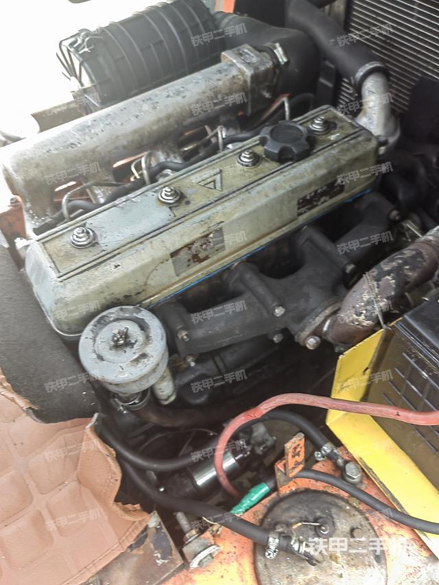 驾驶室操作台（设备外观及核心部件）