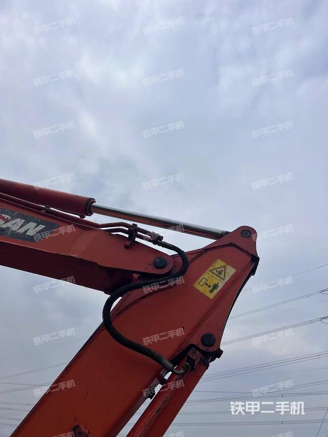 小臂整体右前（工作和回转装置）