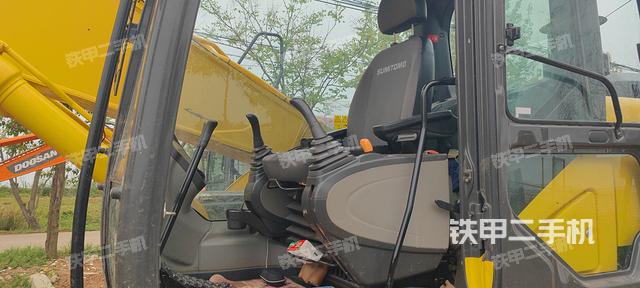 驾驶室整体（整机外观）