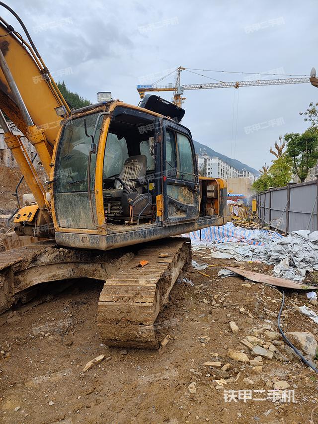 驾驶室整体（整机外观）