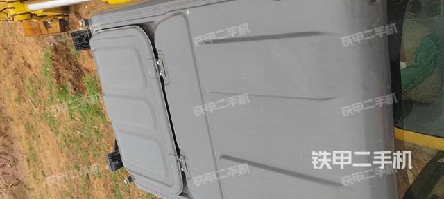 驾驶室顶部（整机外观）