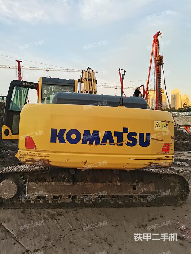 驾驶室顶部（整机外观）