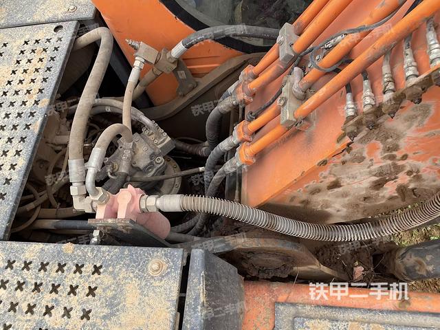 发动机室（上车部件）