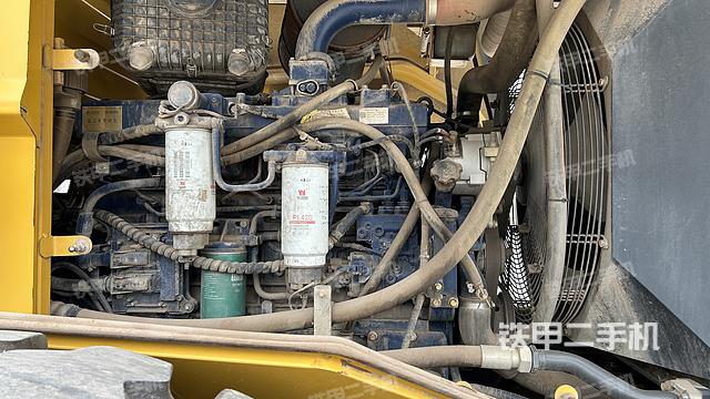 发动机左侧（整机外观及大件）