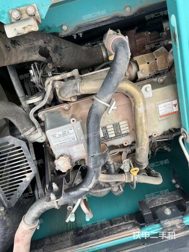 发动机整体俯视（整机外观）