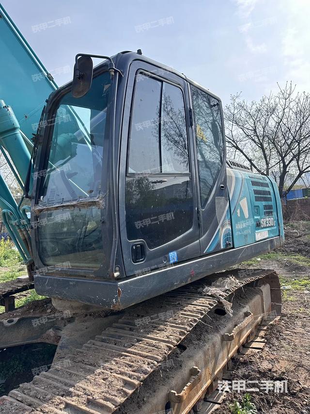 驾驶室整体（整机外观）