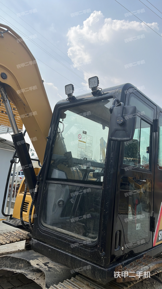 驾驶室整体（整机外观）