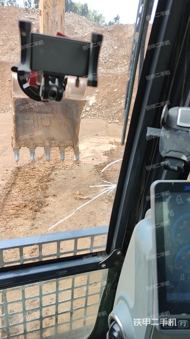 驾驶室整体（整机外观）