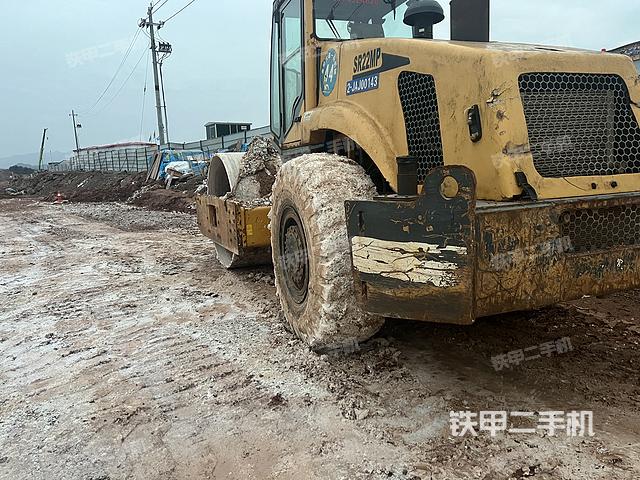 整机右侧（设备外观及核心部件）