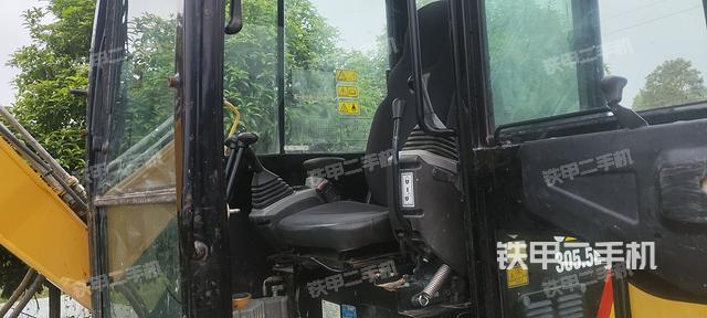 驾驶室整体（整机外观）