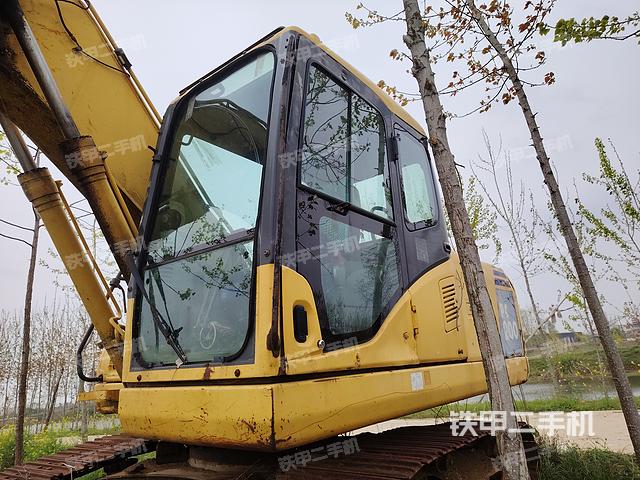 驾驶室整体（整机外观）