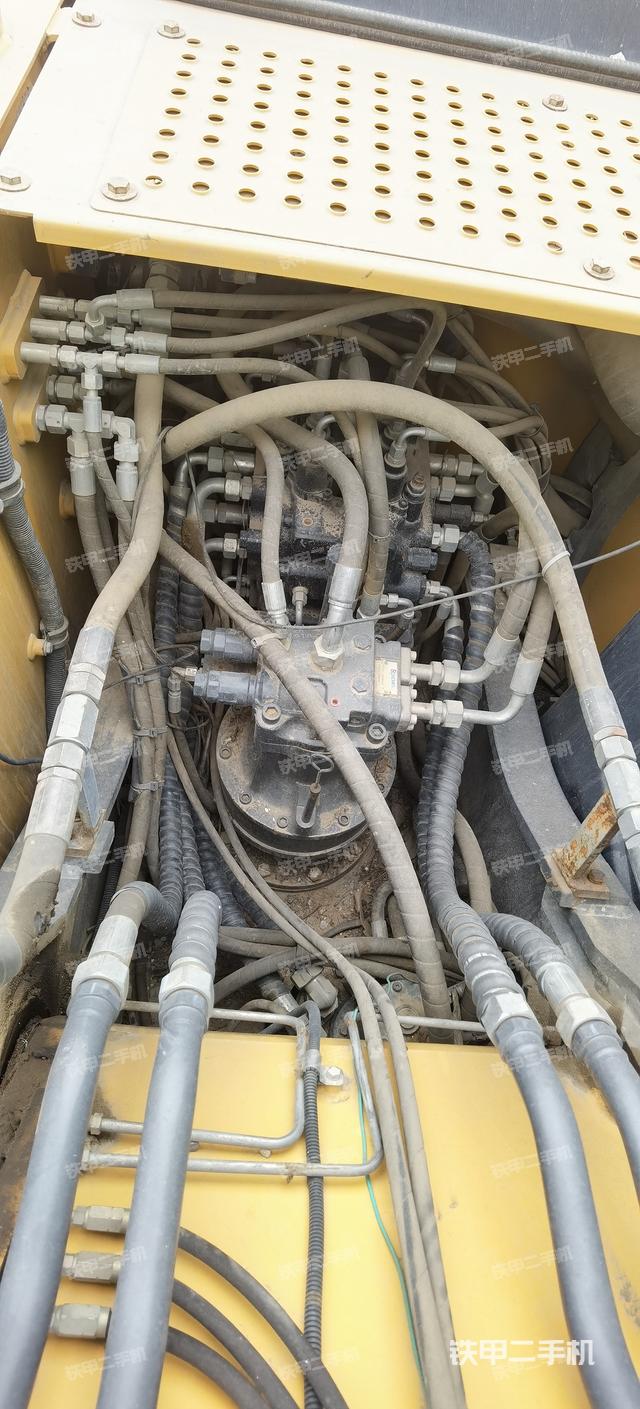 驾驶室整体（整机外观）