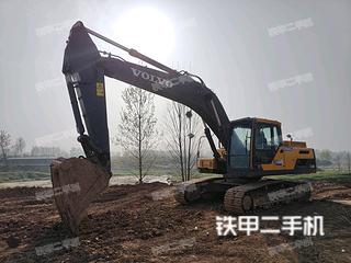 邵阳沃尔沃EC250D挖掘机实拍图片