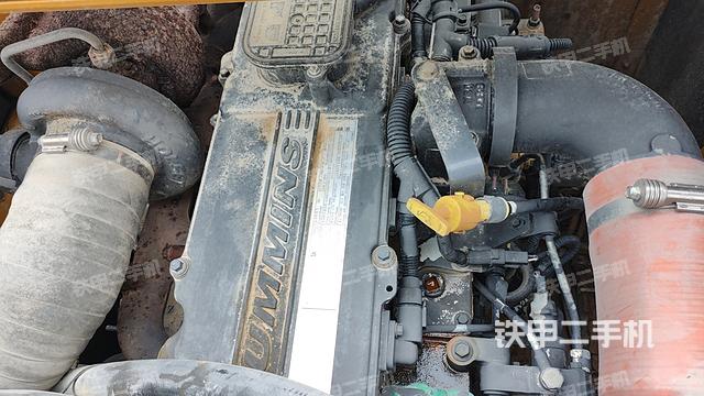 驾驶室顶部（整机外观）