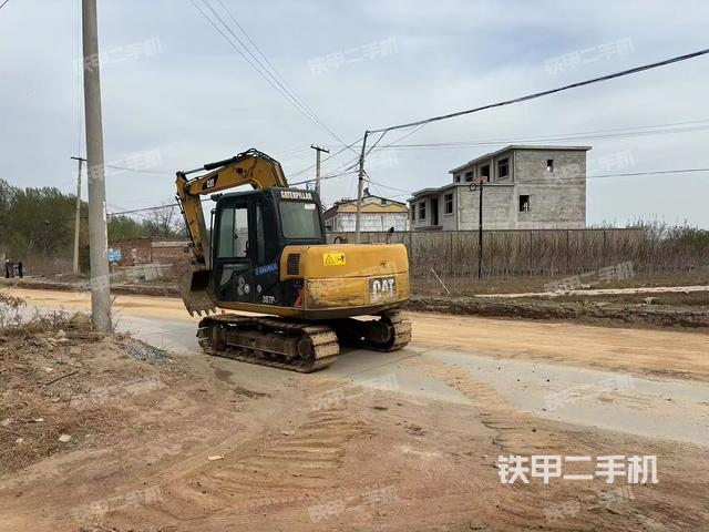 驾驶室顶部（整机外观）