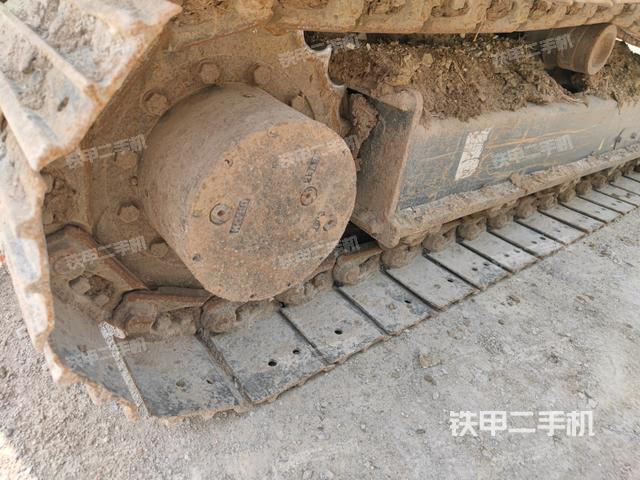 右驅(qū)動(dòng)輪（行走機(jī)構(gòu)）