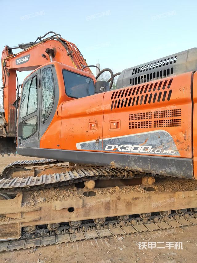 驾驶室整体（整机外观）