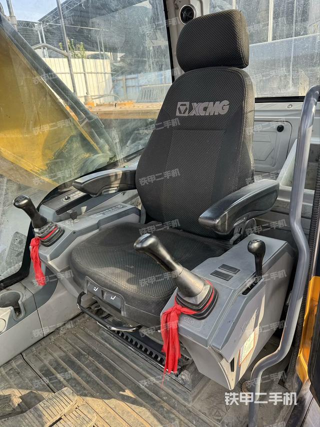 驾驶室整体（整机外观）