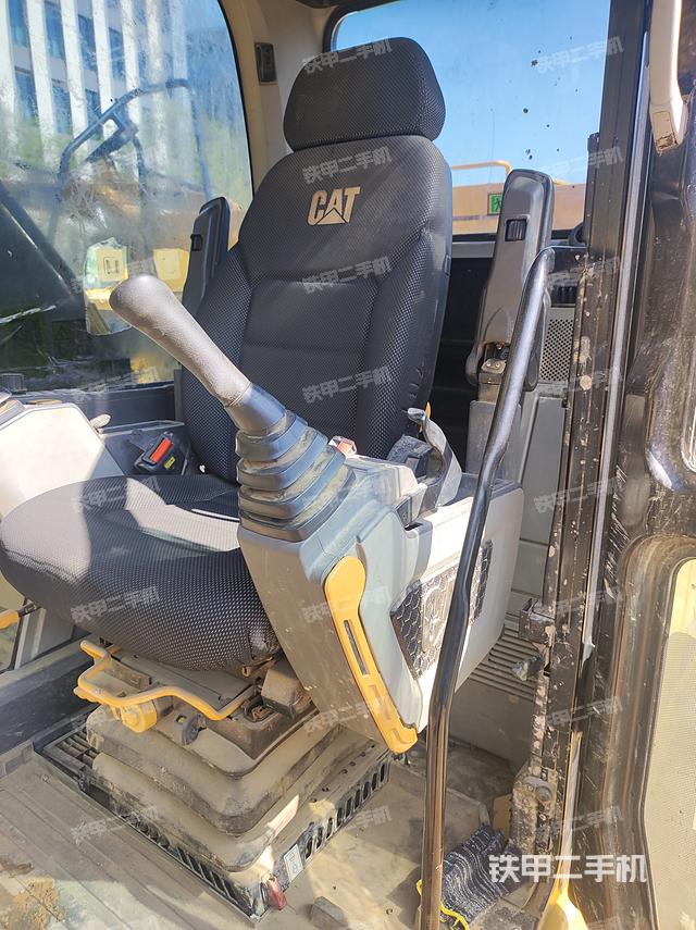 驾驶室整体（整机外观）