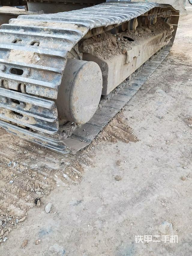 单侧履带整体（整机外观）