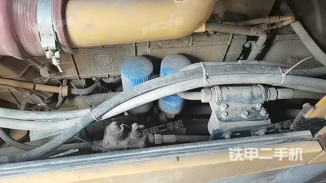 发动机右侧（整机外观及大件）