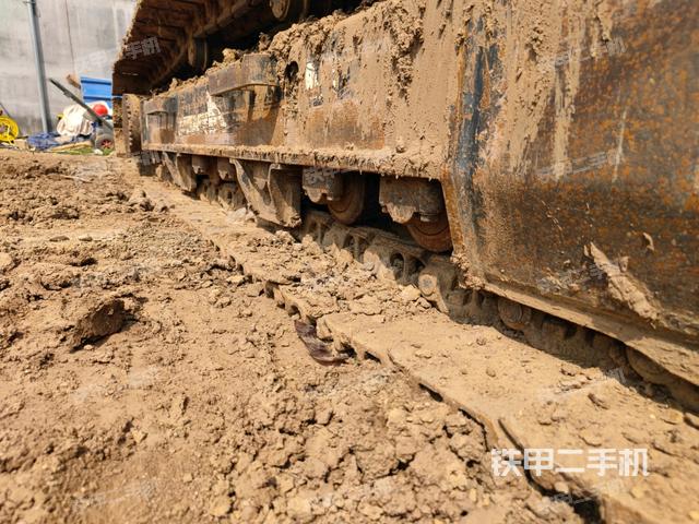 右側(cè)履帶整體（行走機(jī)構(gòu)）