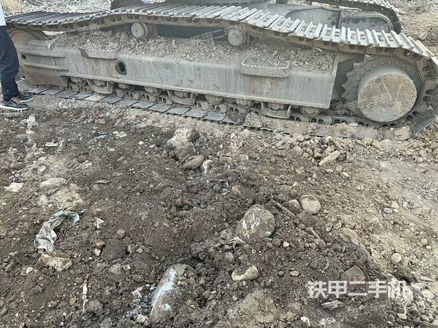 单侧履带整体（整机外观）