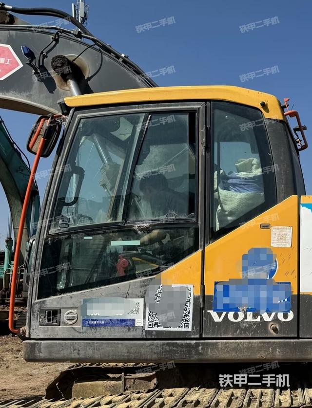 驾驶室整体（整机外观）