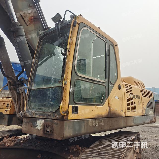 驾驶室整体（整机外观）