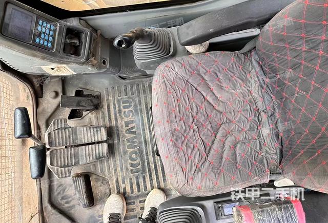 驾驶室整体（整机外观）