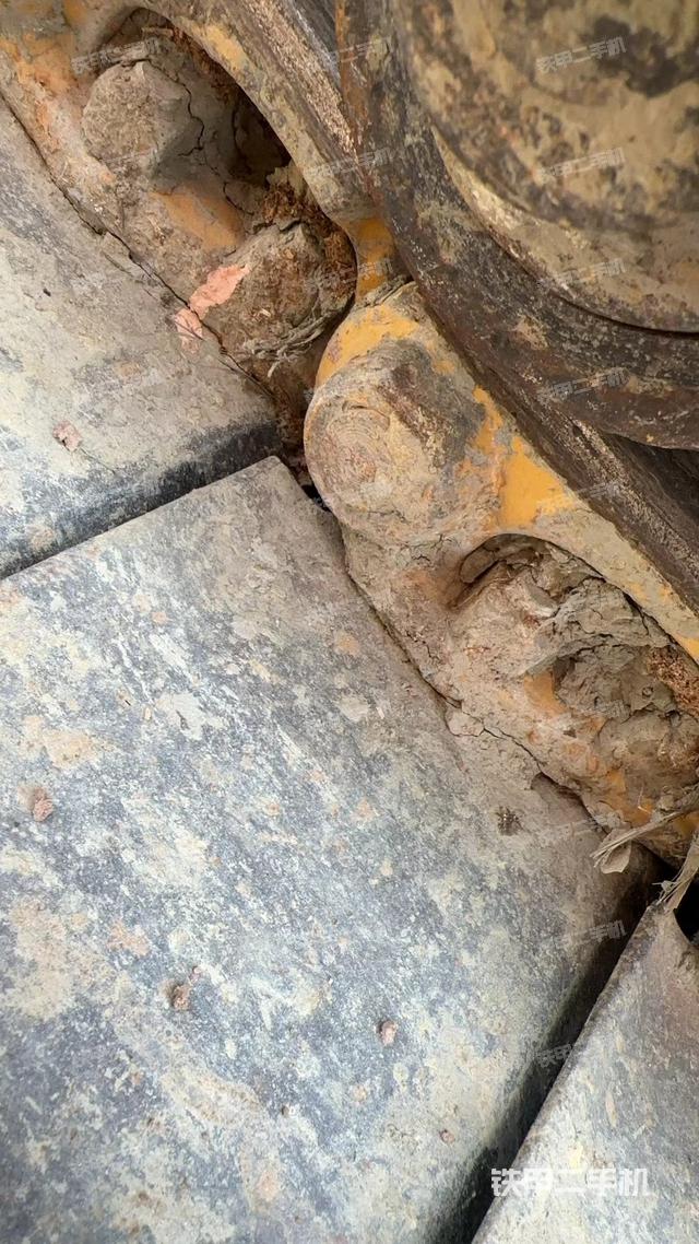 单侧履带整体（整机外观）