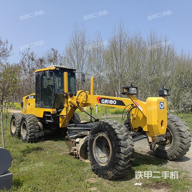 整机右后45°（设备外观及核心部件）