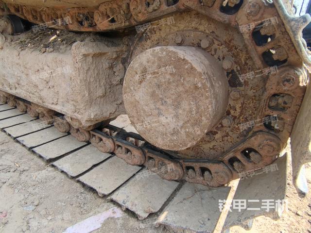 右驅(qū)動輪（行走機構）