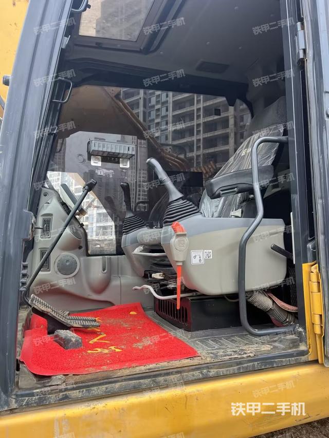 驾驶室整体（整机外观）