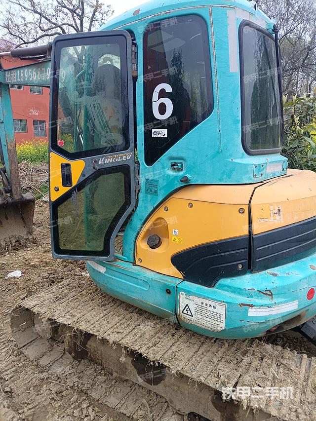 驾驶室顶部（整机外观）