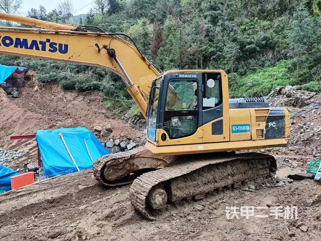 小松PC210LC-8M0挖掘机