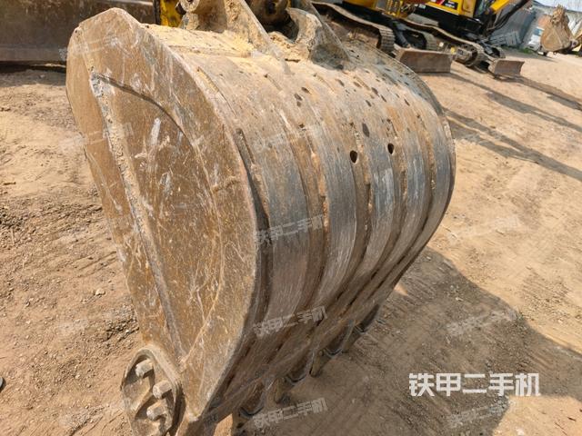 鏟斗45度(工作和回轉(zhuǎn)裝置) 鏟斗45度(工作和回轉(zhuǎn)裝置)
