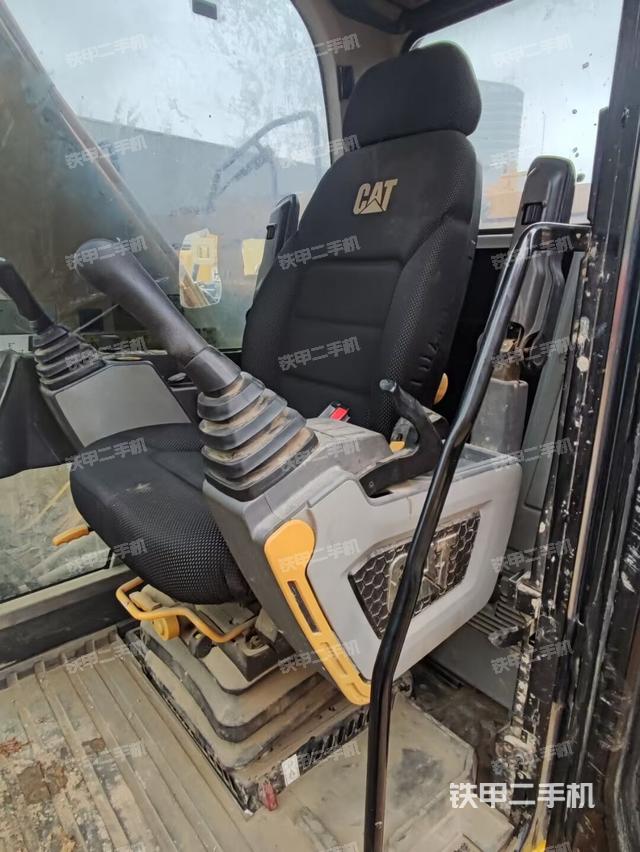 驾驶室整体（整机外观）