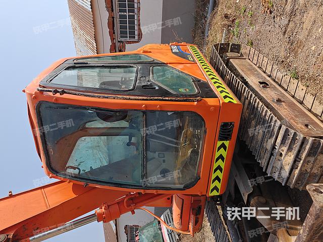 驾驶室整体（整机外观）