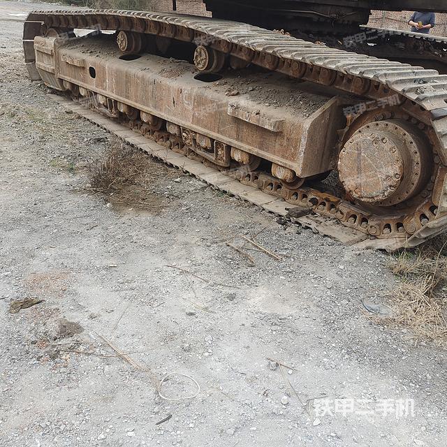 单侧履带整体（整机外观）