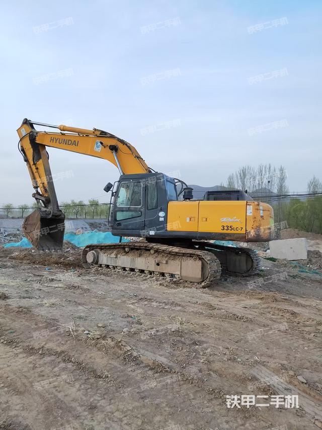 现代R335LC-7挖掘机