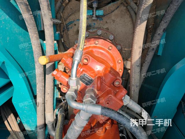 回轉(zhuǎn)馬達(dá)（上車部件）