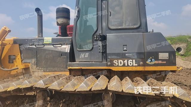 驾驶室操作台（设备外观及核心部件）