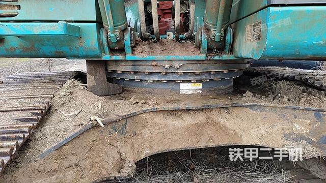 驾驶室顶部（整机外观）