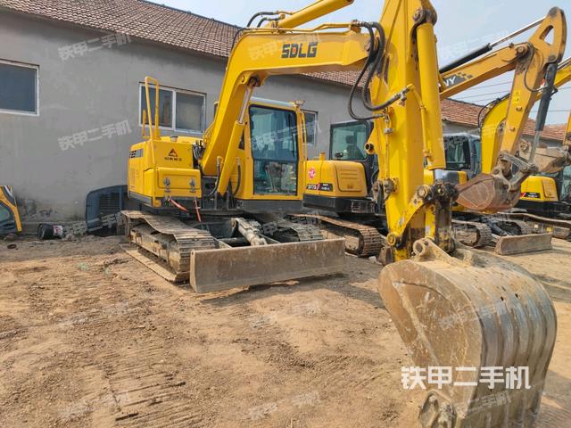 右前45(整機外觀) 右前45(整機外觀)