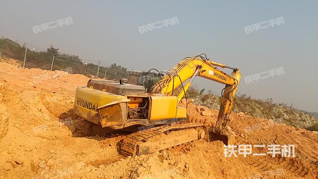 现代R305LC-7挖掘机