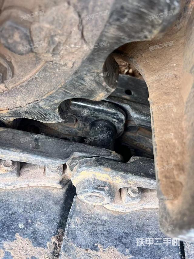 驾驶室顶部（整机外观）