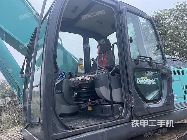 驾驶室整体（整机外观）