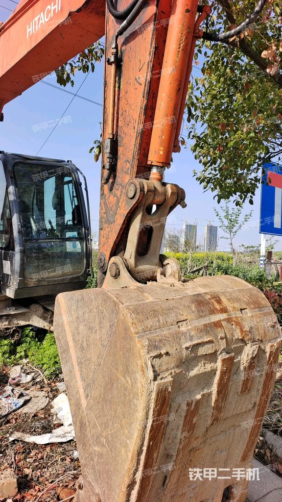 铲斗右后整体（工作和回转装置）